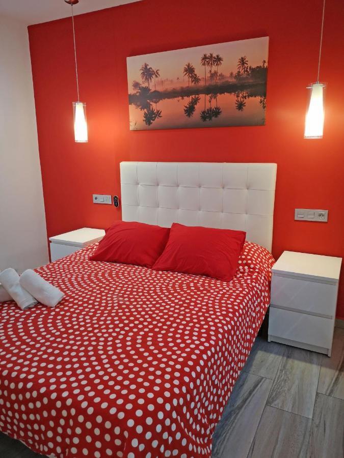 Conil Red-Black Apartment Conil De La Frontera Zewnętrze zdjęcie